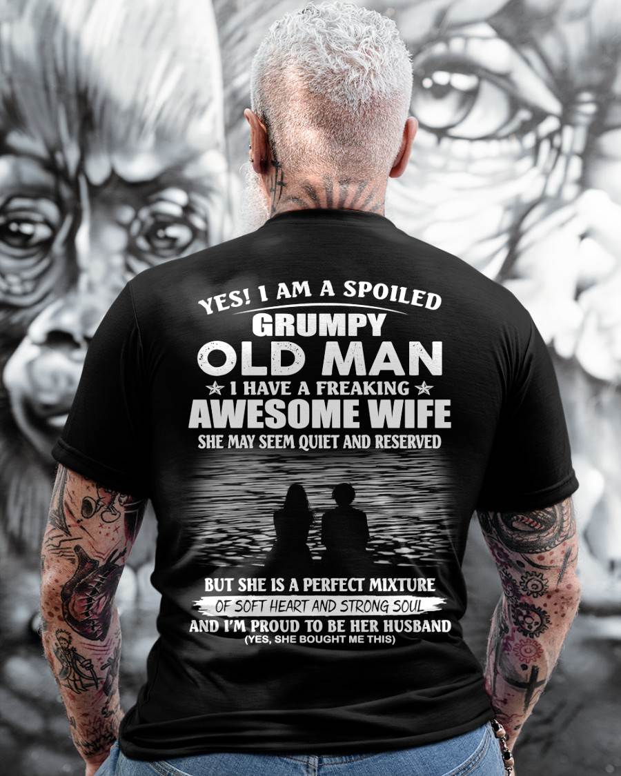 I HAVE A FREAKING AWESOME WIFE – Gift T Shirt From Wife For Husband – SNOW MALE00 (SKU2602-24-00)