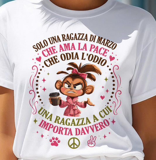Marzo, CHE AMA LA PACE CHE ODIA L’ODIO - SNOW Ita03 (SKU2605-289-03)