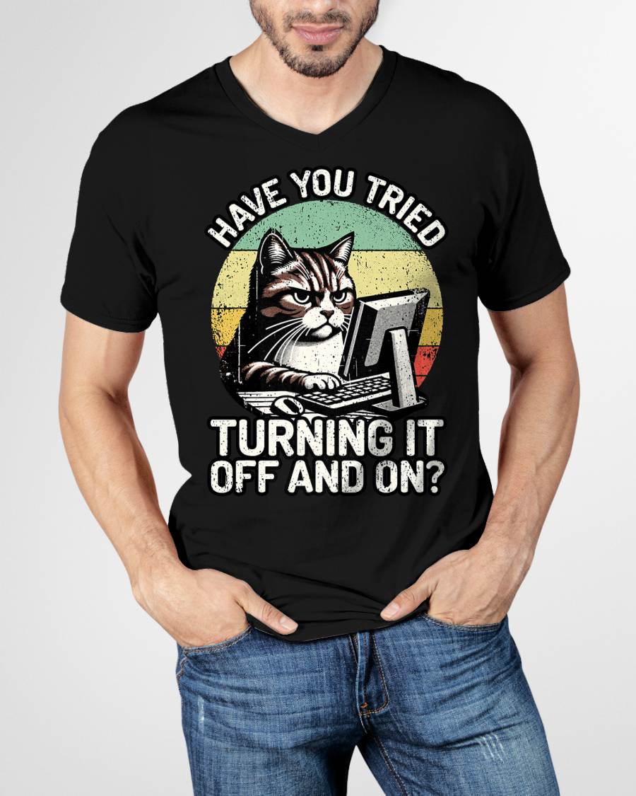 Tech Support Humor I Cat Tech Engineer I Computer IT Guy T-Shirt