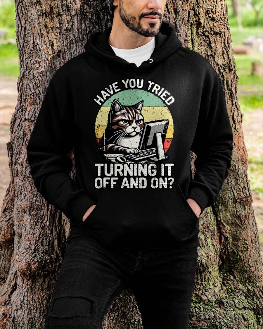 Tech Support Humor I Cat Tech Engineer I Computer IT Guy T-Shirt