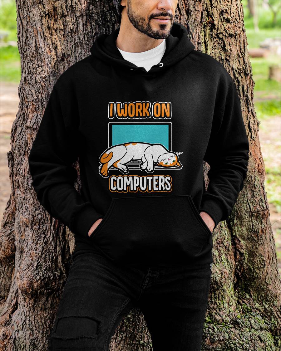 Funny Cats and Computers Halloween Kitty for pet Lovers T-Shirt Small