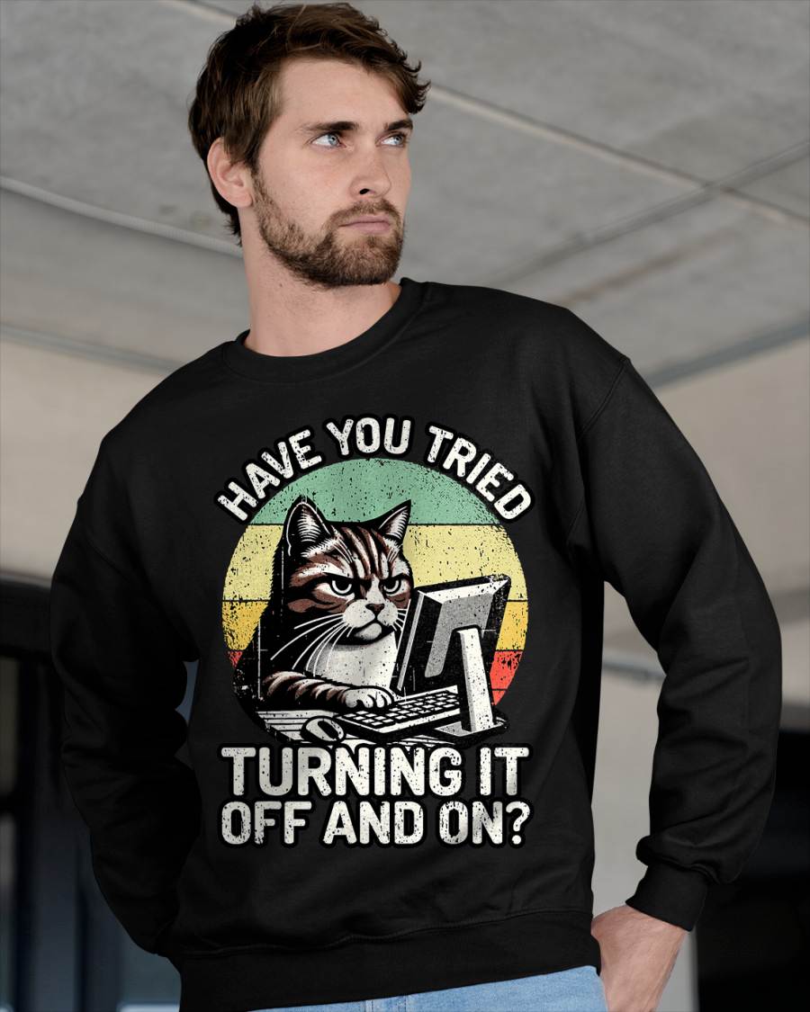 Tech Support Humor I Cat Tech Engineer I Computer IT Guy T-Shirt