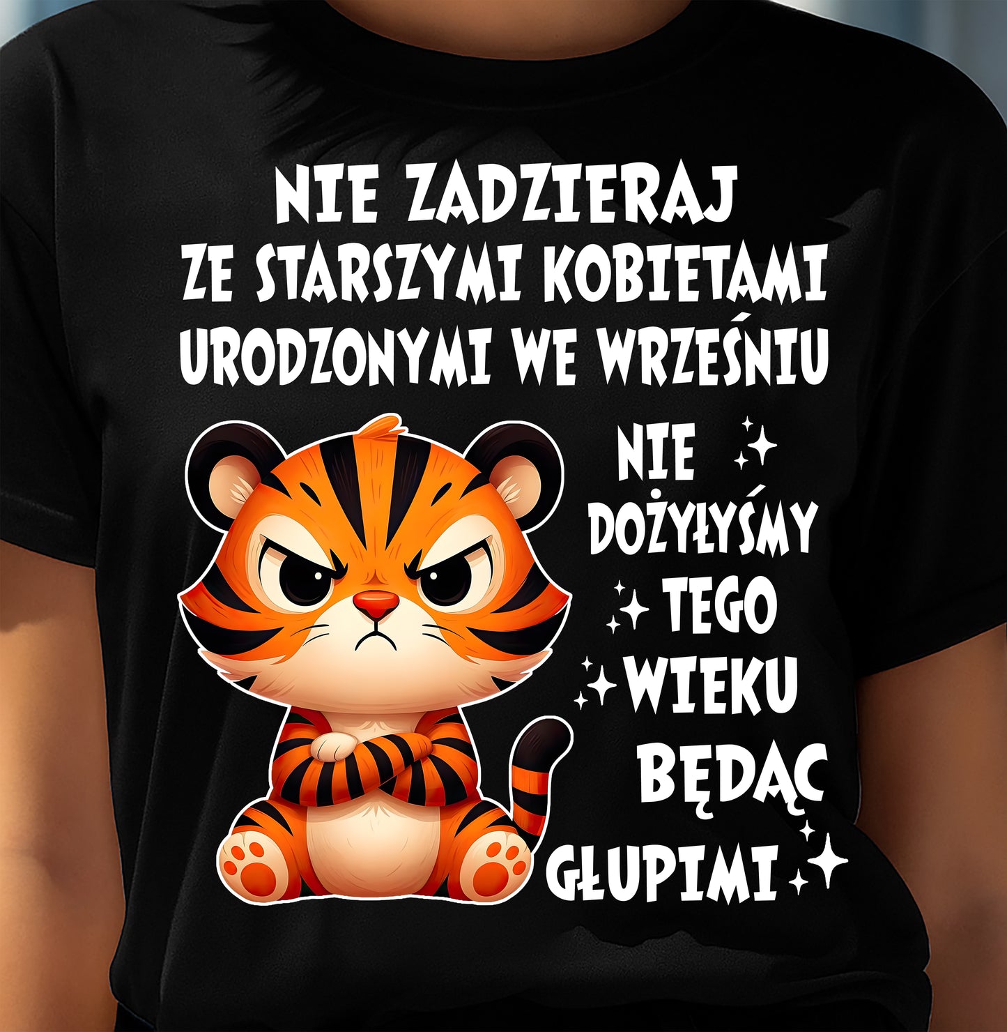 WE WRZEŚNIU, NIE ZADZIERAJ ZE STARSZYMI KOBIETAMI - SNOW PO09 (SKU2605-416-09)