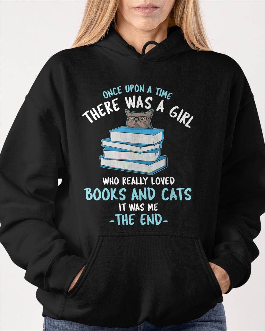 Once Upon a time There was a Girl who Loved Cats and Books T-Shirt