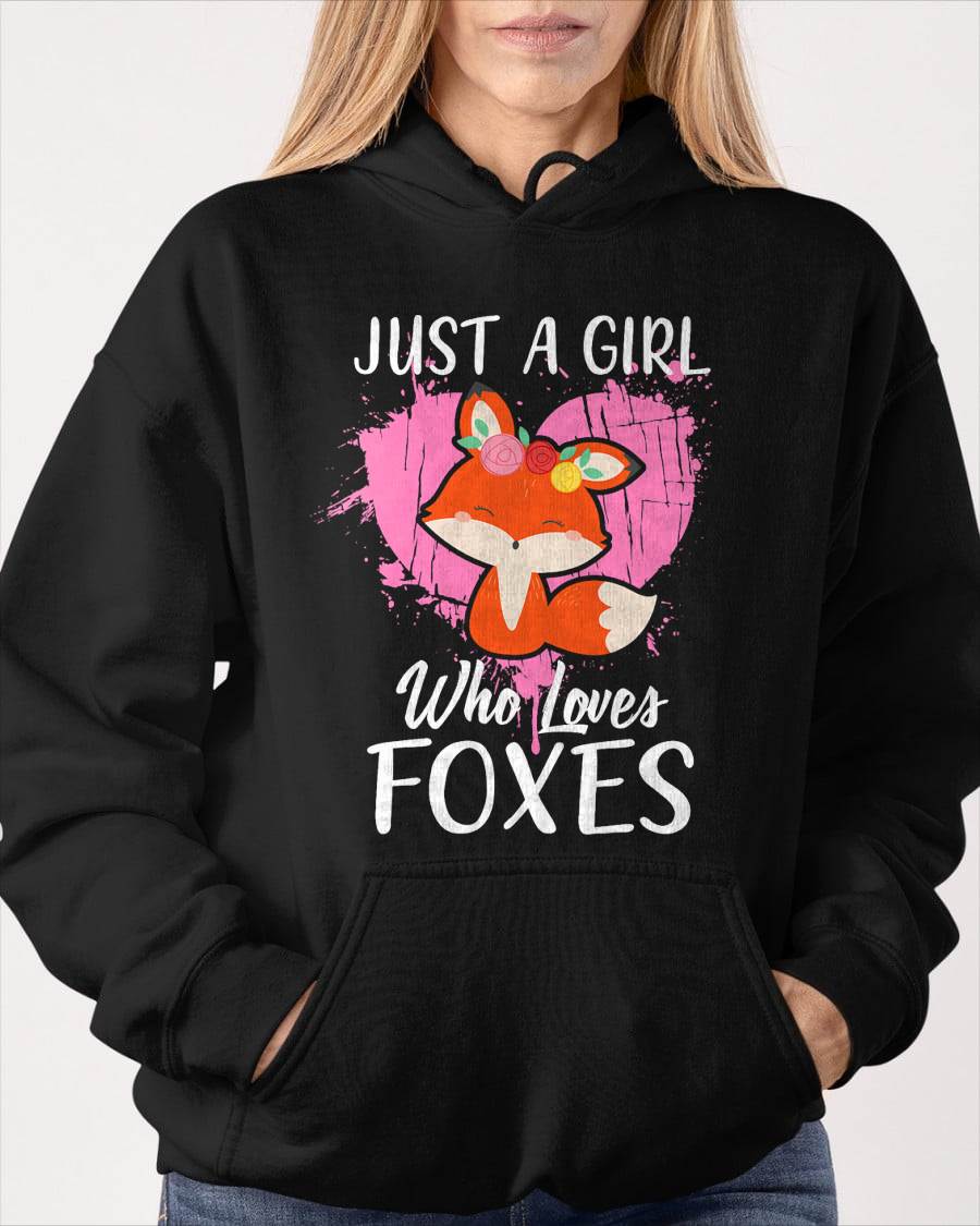 Just a Girl Who Loves Foxes T Shirt Pink Cute Heart and Fox T-Shirt