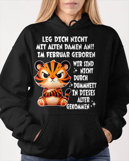 FEBRUAR, LEG DICH NICHT MIT ALTEN DAMEN AN - SNOW GER02 (SKU2605-332-02)