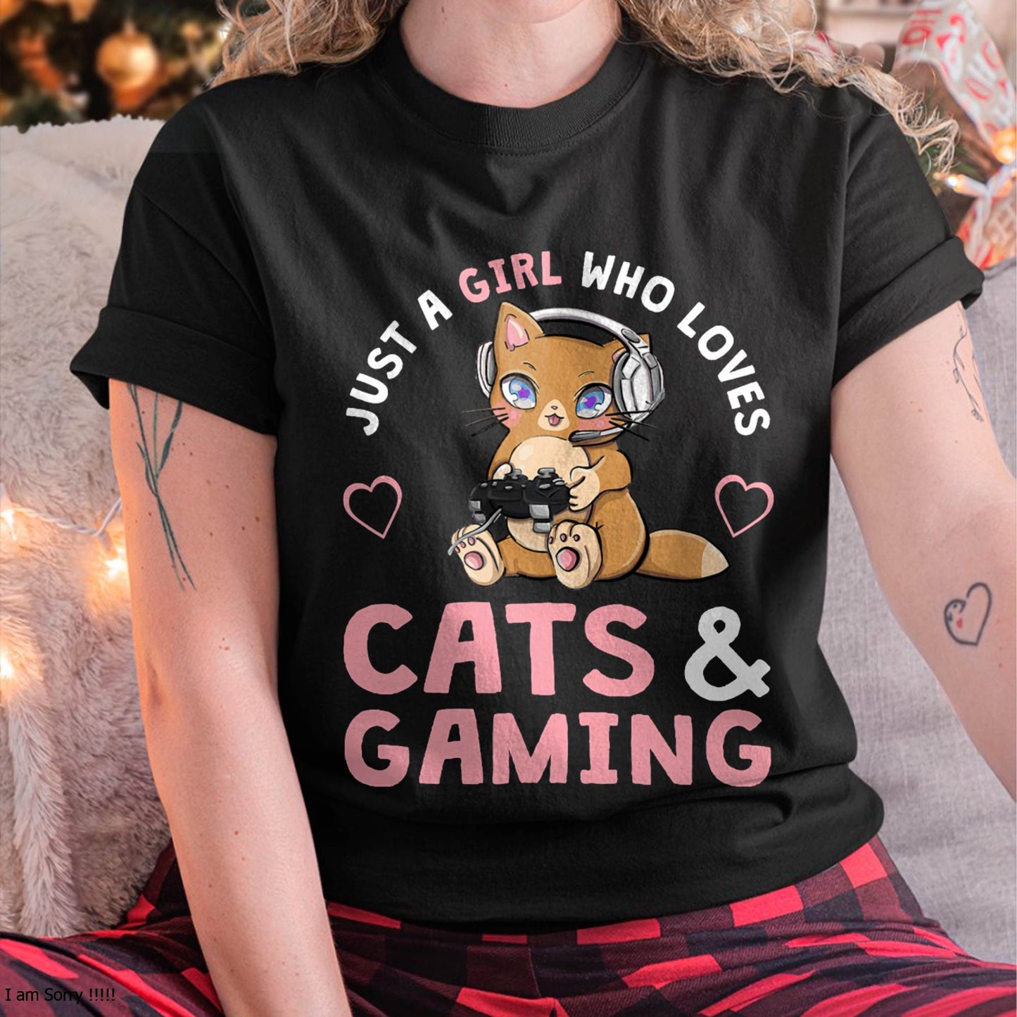 Just A Girl Who Loves Cats and Gaming Cute Gamer Cat T-Shirt