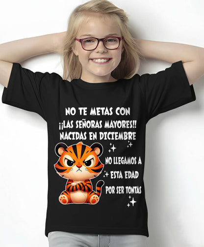 DICIEMBRE SHIRT, NO TE METAS CON MUJERES MAYORES - FMA SNOW12 (SKU2604-164-12)