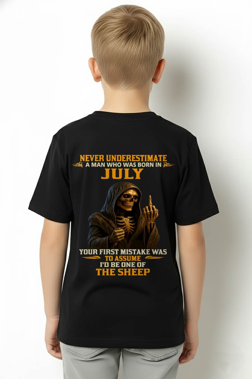 JULY SHIRT, NEVER UNDERESTIMATE A MAN WHO WAS BORN IN JULY - SNOW MALE07 (SKU2603-28-07)