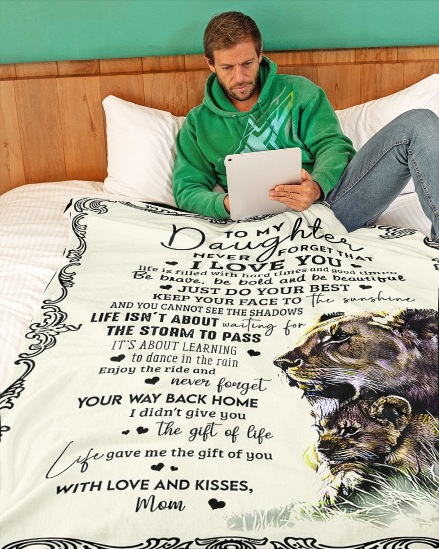 TO MY DAUGHTER - GIFT FOR DAUGHTER - Sherpa Fleece Quilt Blanket (SKUB-BLK-MOM01)