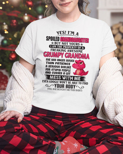YES, I'M A SPOILED GRANDDAUGHTER - GIFT FROM GRANDMA - snow00 (SKU09-96-00)