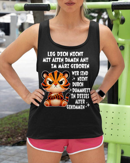 MÄRZ, LEG DICH NICHT MIT ALTEN DAMEN AN - SNOW GER03 (SKU2605-332-03)