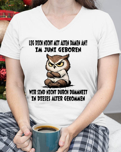 JUNI, LEG DICH NICHT MIT ALTEN DAMEN AN - SNOW GER06 (SKU2605-331-06)