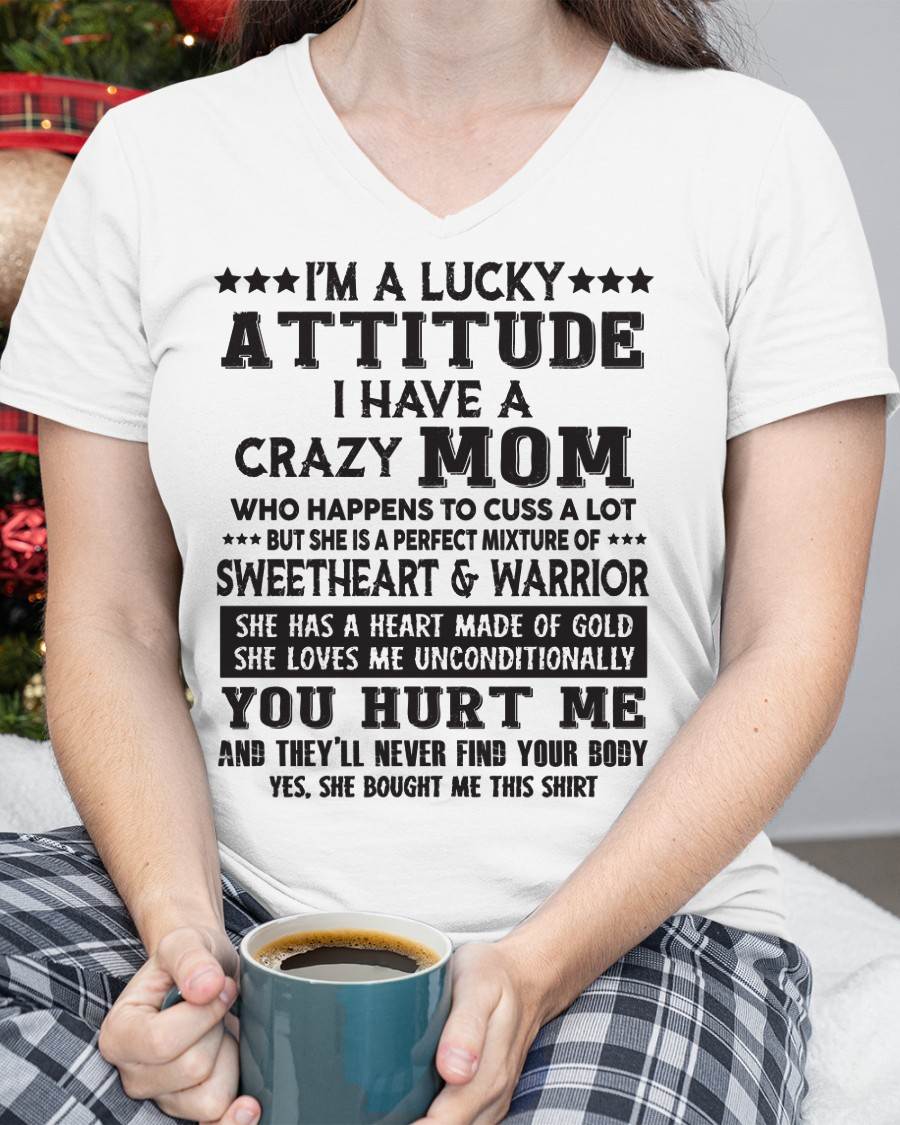 SHE HAS A HEART MADE OF GOLD - GIFT T SHIRT FROM MOM FOR DAUGHTER - SNOW00 (SKU2603-168-00)