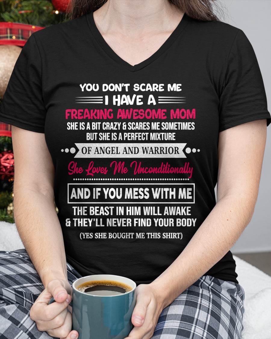 SHE LOVES ME UNCONDITIONALLY - GIFT T SHIRT FROM MOM FOR DAUGHTER - SNOW00 (SKU2603-250-00)