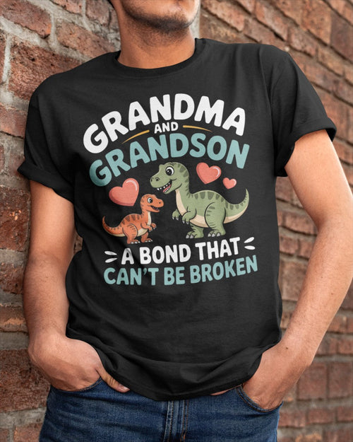 GRANDMA AND GRANDSON A BOND THAT CAN'T BE BROKEN DINOSAUR UNISEX T-SHIRT - snow00 (SKU-GMS5)