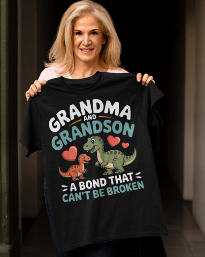 GRANDMA AND GRANDSON A BOND THAT CAN'T BE BROKEN DINOSAUR UNISEX T-SHIRT - snow00 (SKU-GMS5)