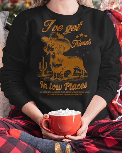 I've Got Friends in Low Places Funny Dachshund Cowboy Doxie Cat T-Shirt